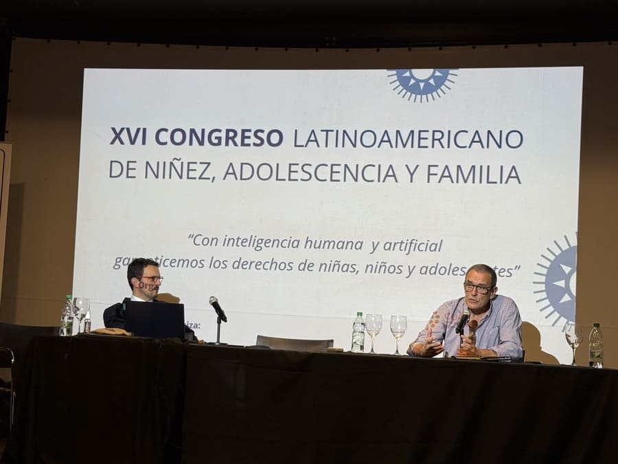 Jaime Saavedra exponiendo en el Congreso