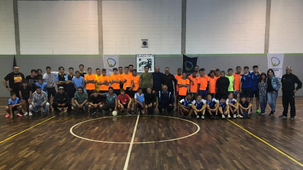 Equipo de fútbol y representantes
