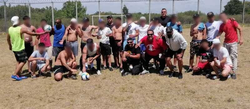 Jóvenes en la cancha